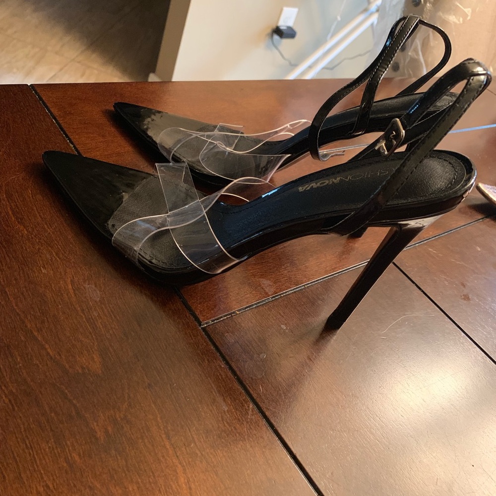 Fashion Nova Heels. Size 8 1/2.